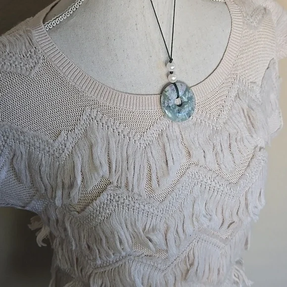 Anthropologie Little Yellow Bird Short-Sleeve Yarn Fringe Sweater Cream EUC - M - Picture 3 of 10